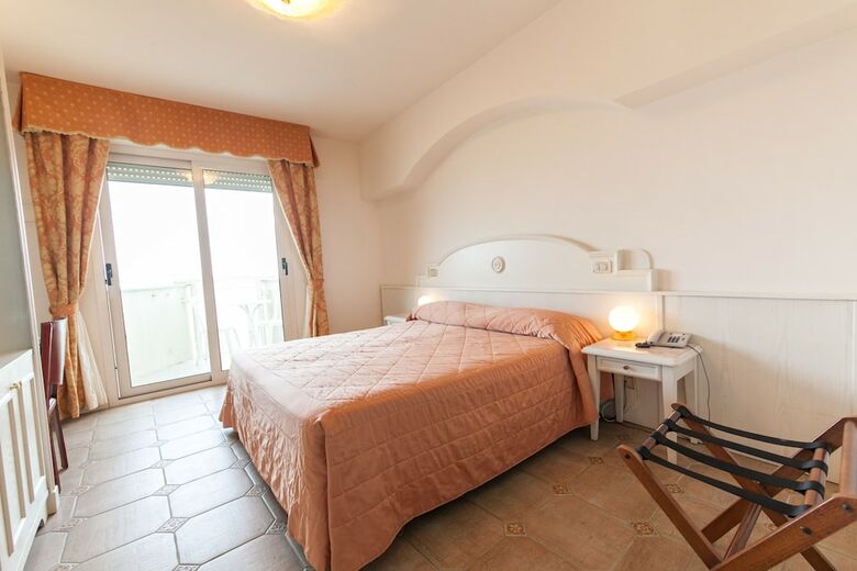 Universal Hotel