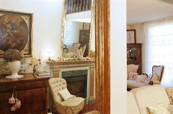 Bed & Breakfast Language And Art