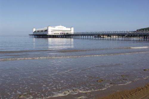Commodore Hotel