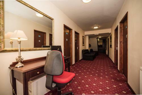 The Sandringham Hotel