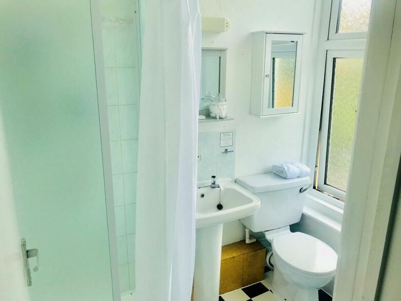 Hostal Highlea Guest House