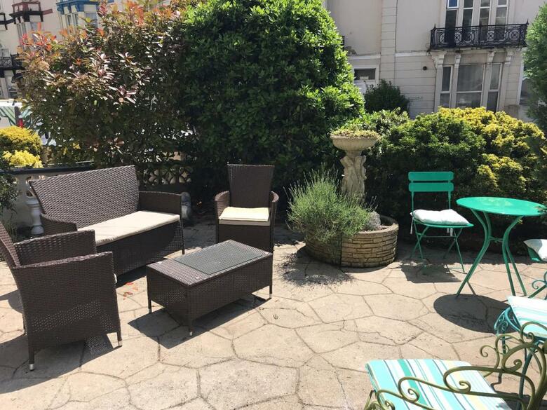 Hostal Highlea Guest House