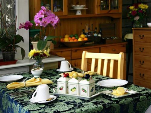 Hostal Linden Lodge Guest House