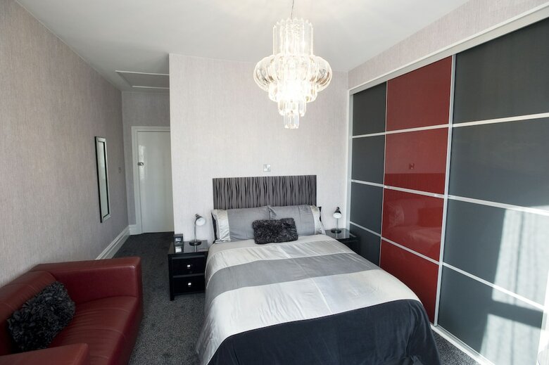 Hostal Oakover Guest House