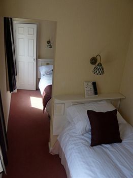 Queenswood Hotel