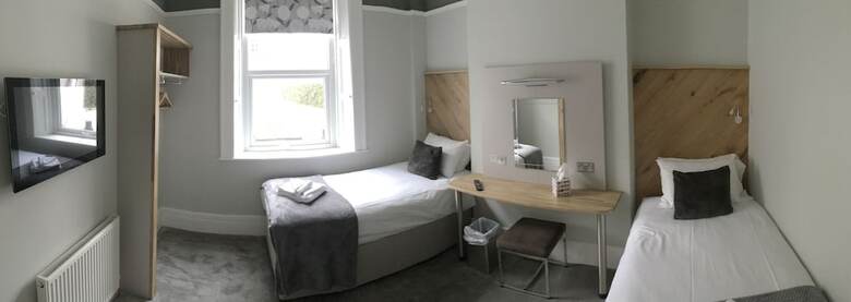 Hostal Harmony Poynt Hotel