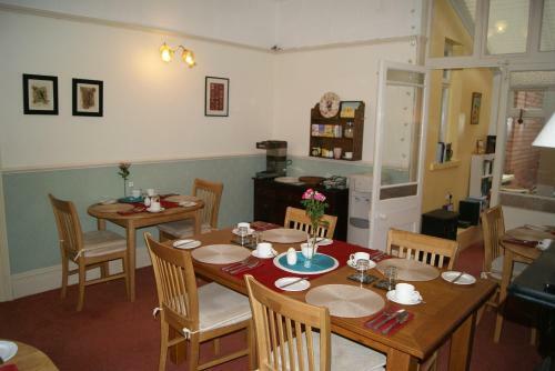 Hostal Beverley Guest House