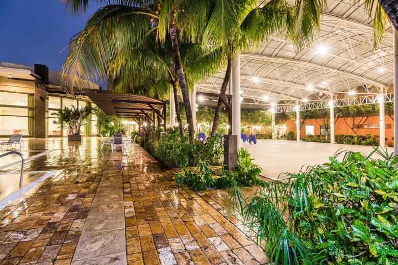 Hotel Holiday Inn Convention Center Managua