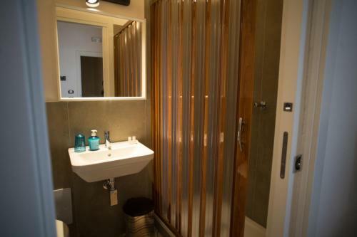 B&B Kolymbetra