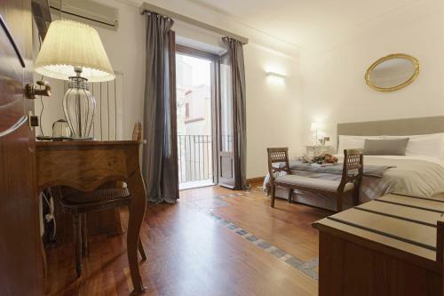 Hostal Lerux International