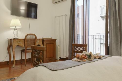 Hostal Lerux International