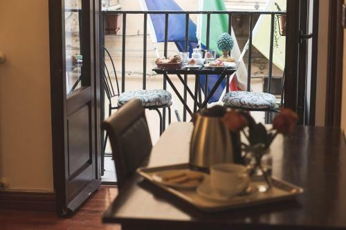 Hostal Lerux International