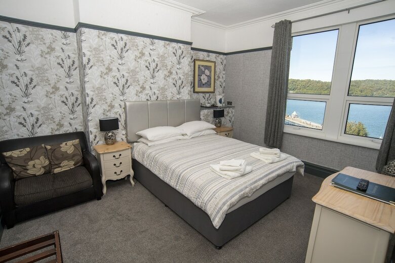 Hostal Eryl Mor Hotel