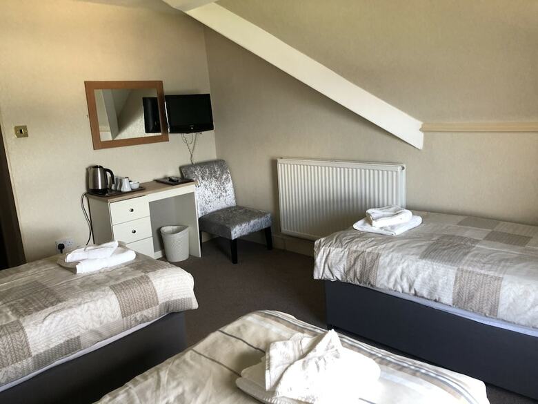 Hostal Eryl Mor Hotel