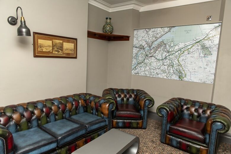 Hostal Eryl Mor Hotel