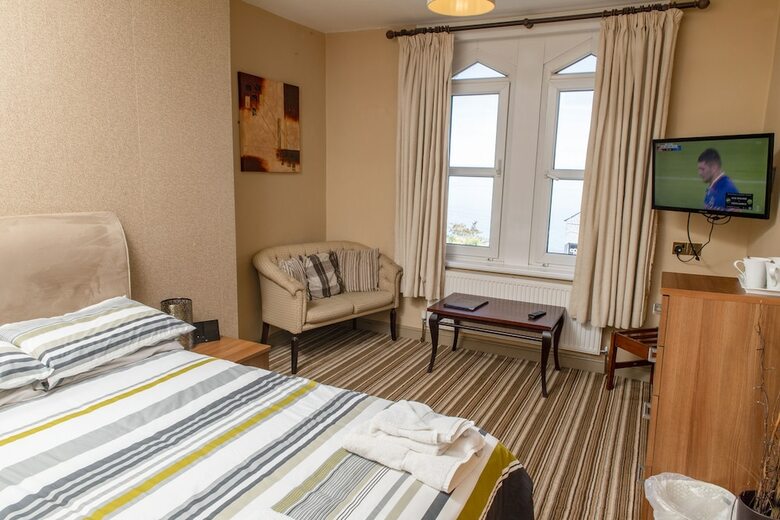 Hostal Eryl Mor Hotel