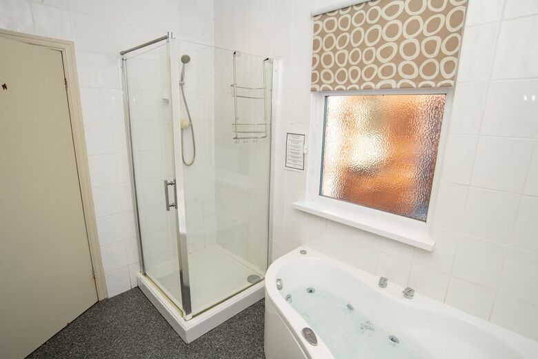 Hostal Eryl Mor Hotel