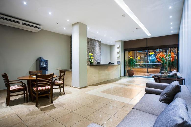 Hotel Copacabana Suites