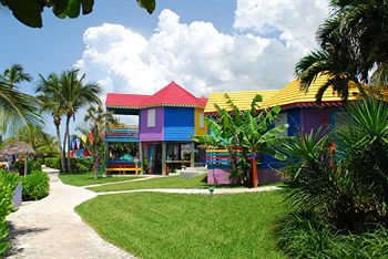 Hotel Compass Point Beach Resort