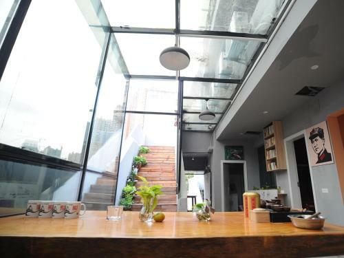Shu Hostel