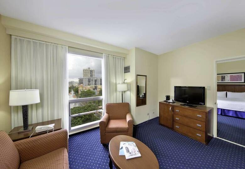 Hotel Courtyard By Marriott San Juan Miramar