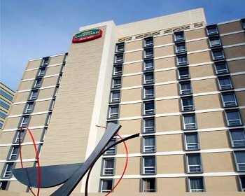 Hotel Courtyard By Marriott San Juan Miramar