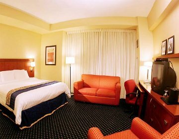 Hotel Courtyard By Marriott San Juan Miramar