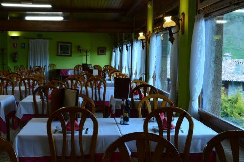Hotel Hostal L'escon