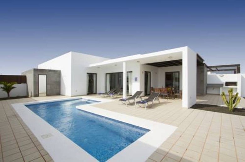 Villa Holiday Home Manuela