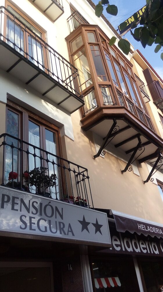 Hostal Pension Segura