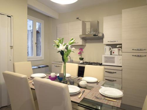 Faville Giardini - Biennale Apartments