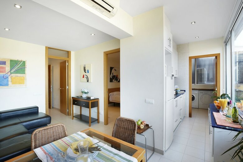 Ainb Diagonal Francesc Maci� Apartments