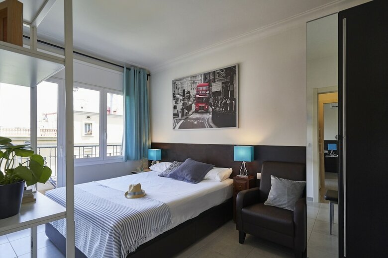 Ainb Diagonal Francesc Maci� Apartments