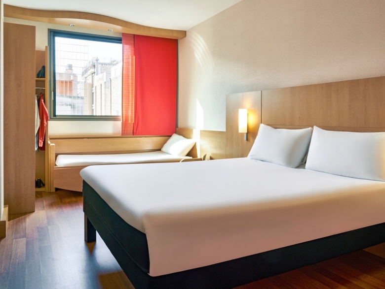 Hotel Ibis Barcelona Centro (sagrada Familia)