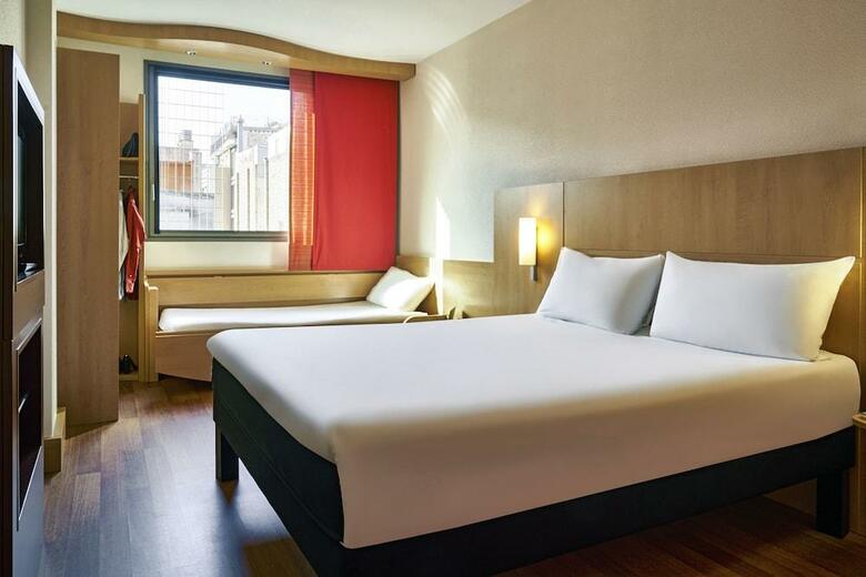 Hotel Ibis Barcelona Centro (sagrada Familia)