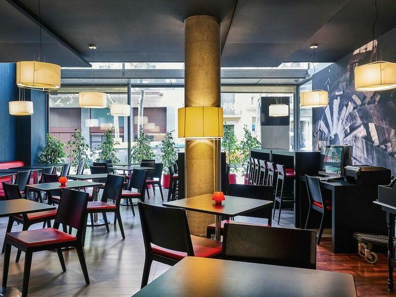 Hotel Ibis Barcelona Centro (sagrada Familia)