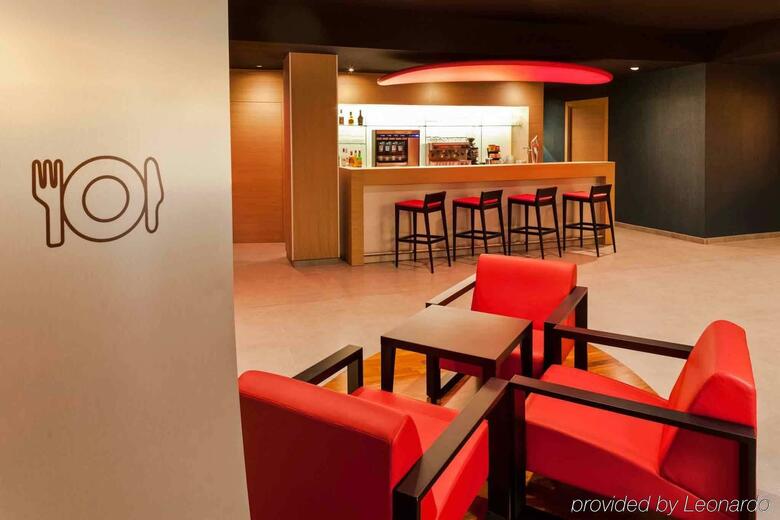 Hotel Ibis Barcelona Centro (sagrada Familia)