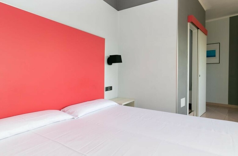 The Red Hotel By Ibiza Feeling