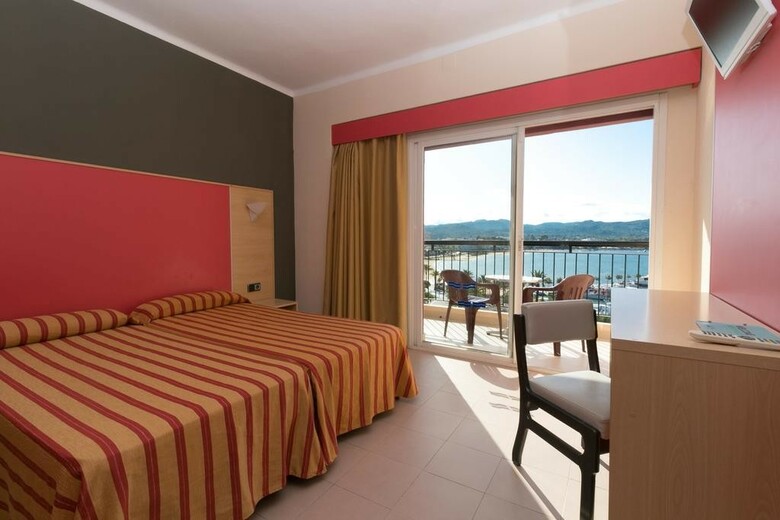 The Red Hotel By Ibiza Feeling