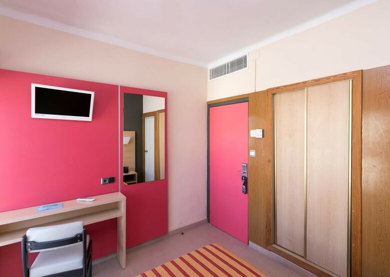 The Red Hotel By Ibiza Feeling