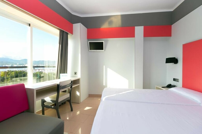 The Red Hotel By Ibiza Feeling