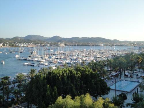 The Red Hotel By Ibiza Feeling
