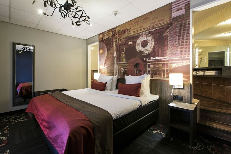Crown Hotel Eindhoven Centre