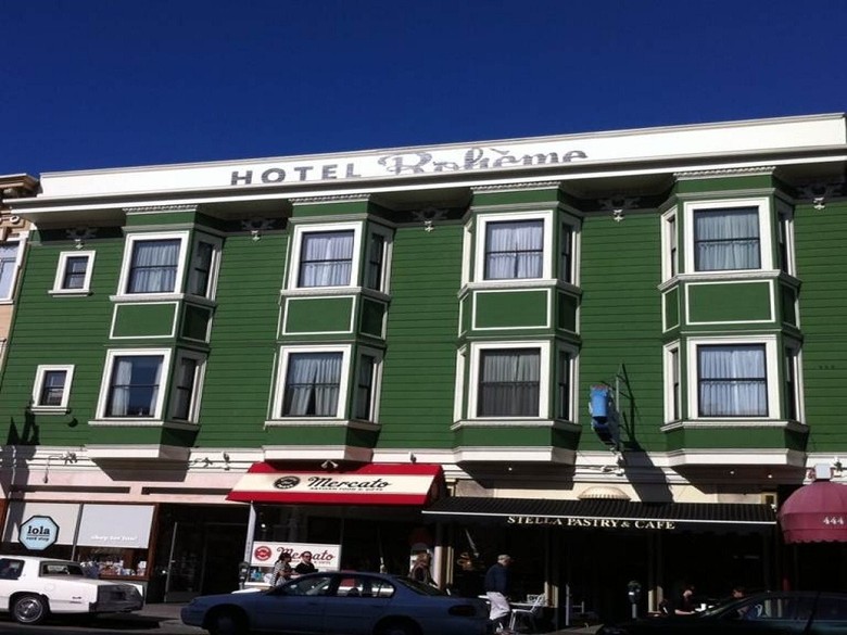 Hotel Boheme