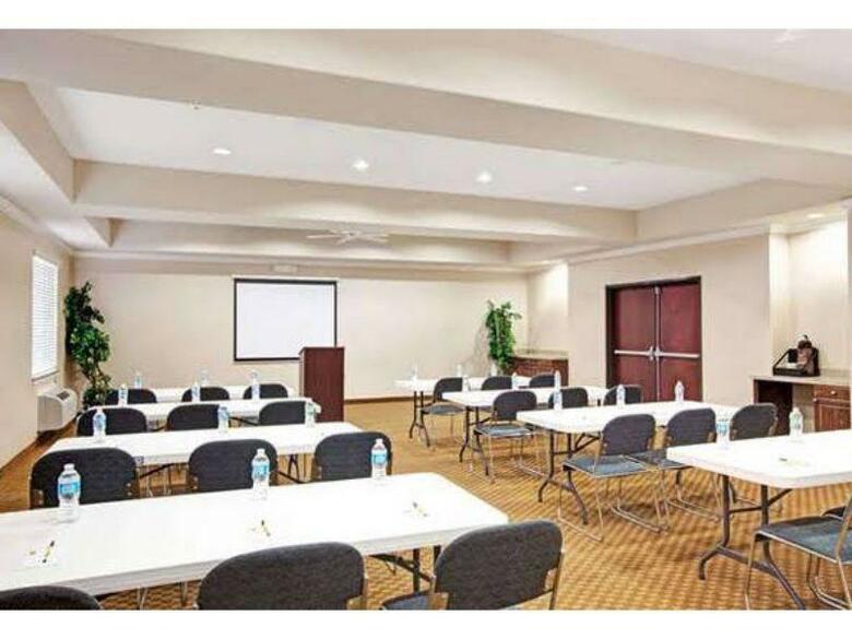 Hotel Super 8 Iah West/greenspoint