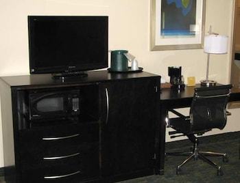 Hotel Cityview Inn And Suites
