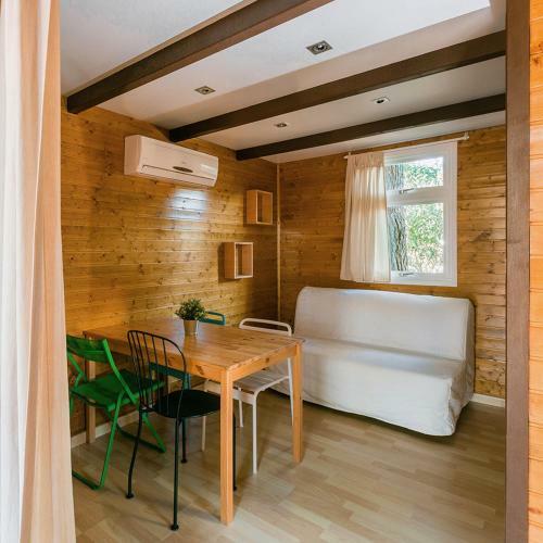 Hotel Camping El Garrofer