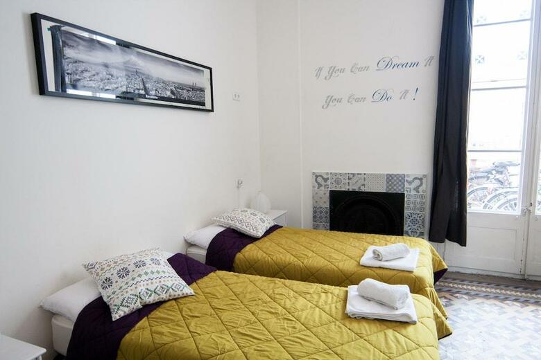 360 Hostel Barcelona Arts&culture