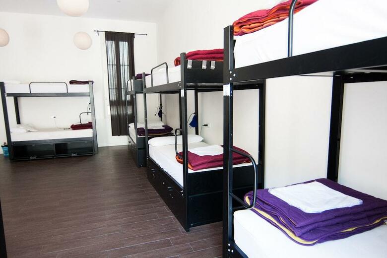 360 Hostel Barcelona Arts&culture