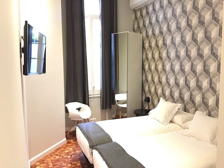 Hostal Hip Karma Hostel   Shared Rooms